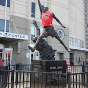 Gio Silanesu Coaching - Lead Mastery - why - michael jordan jump statue